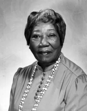 Maggie L. Lee
