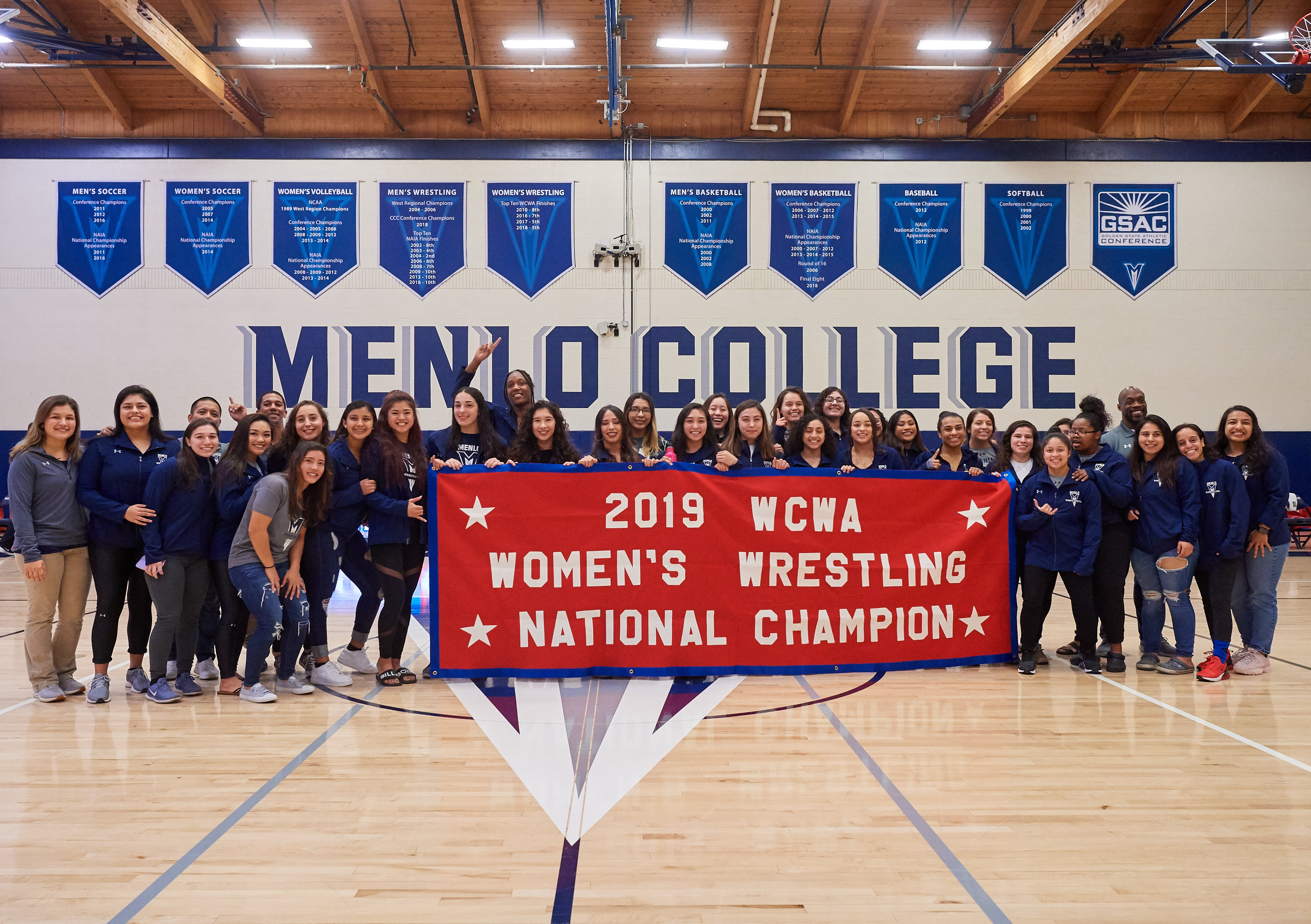 WOMEN'S WRESTLING
