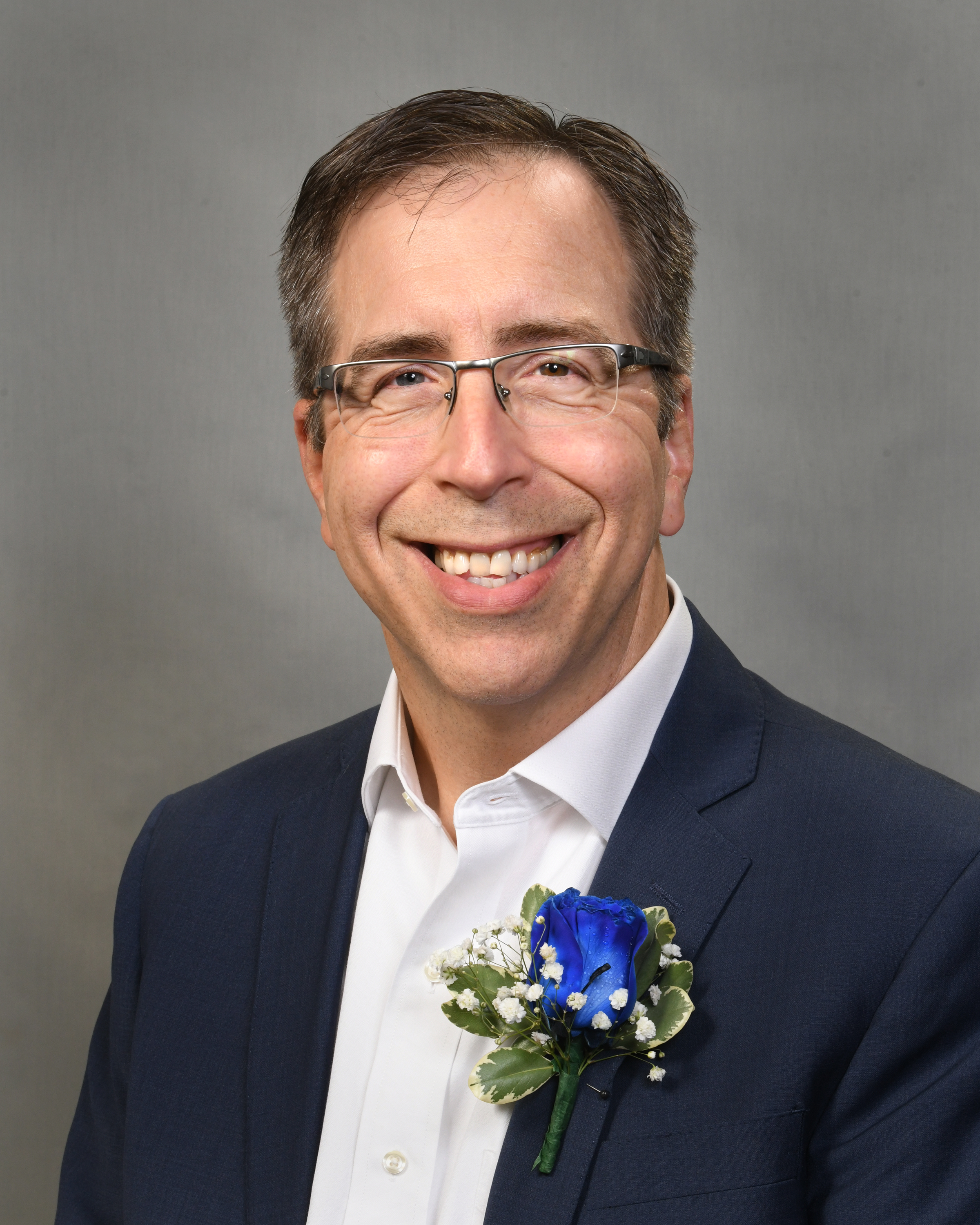 Dr.  Michael Faust